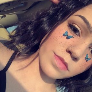 Meet your Posher, Nadia